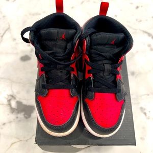 Kids Nike black and red Jordans size 10